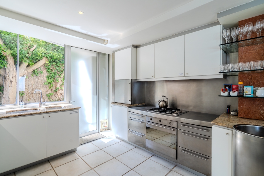 8 Bedroom Property for Sale in Camps Bay Western Cape